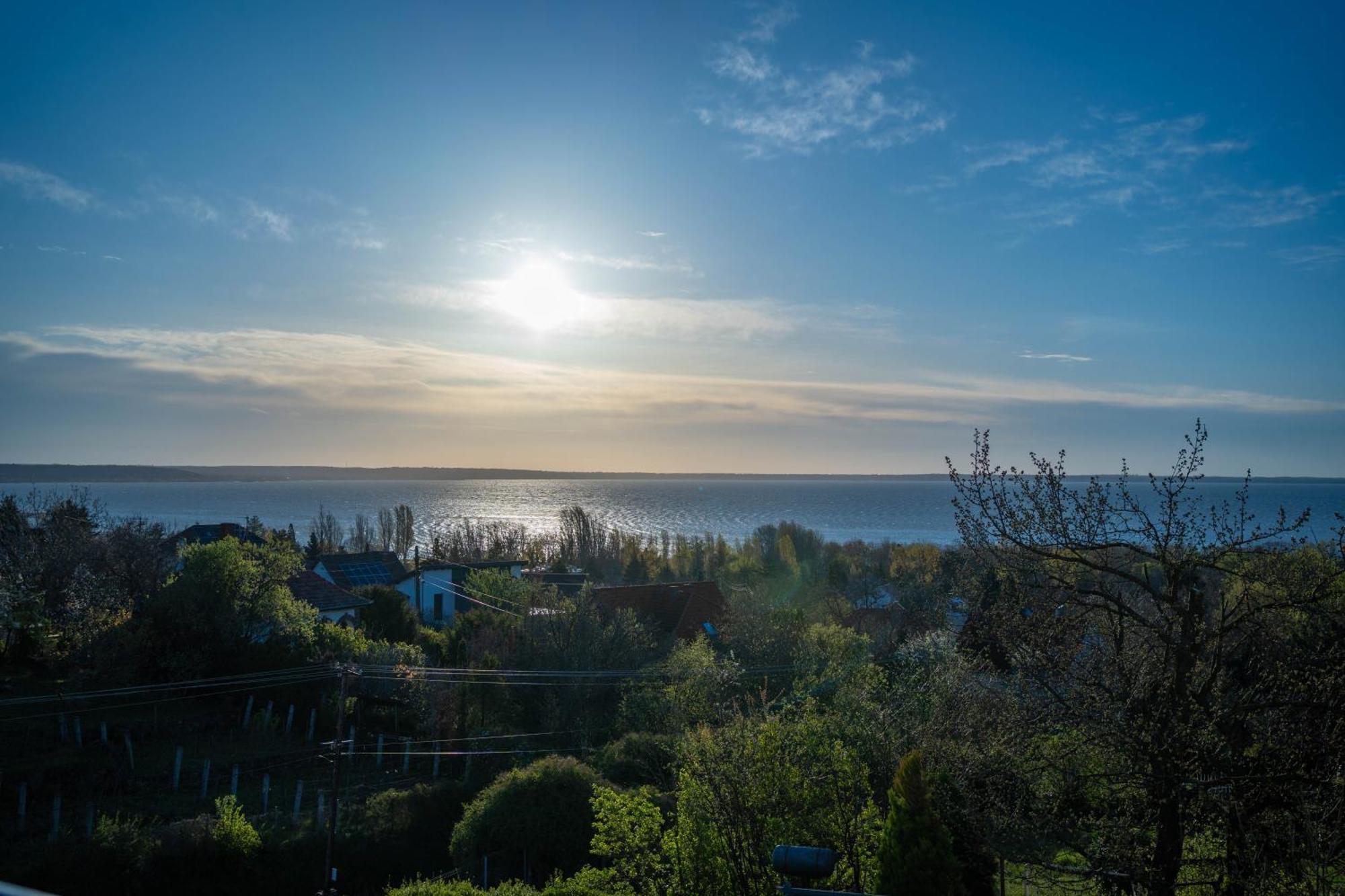 Lake Spirit Boutique Apartments Balatonalmádi Extérieur photo